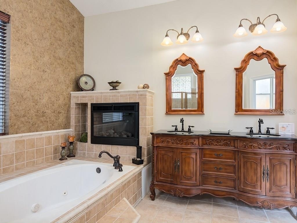 7407 Park Springs Circle - Photo 13
