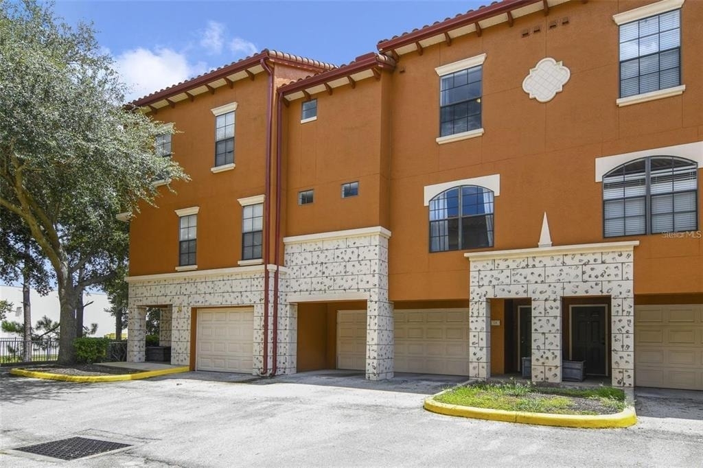 6117 Metrowest Boulevard - Photo 0