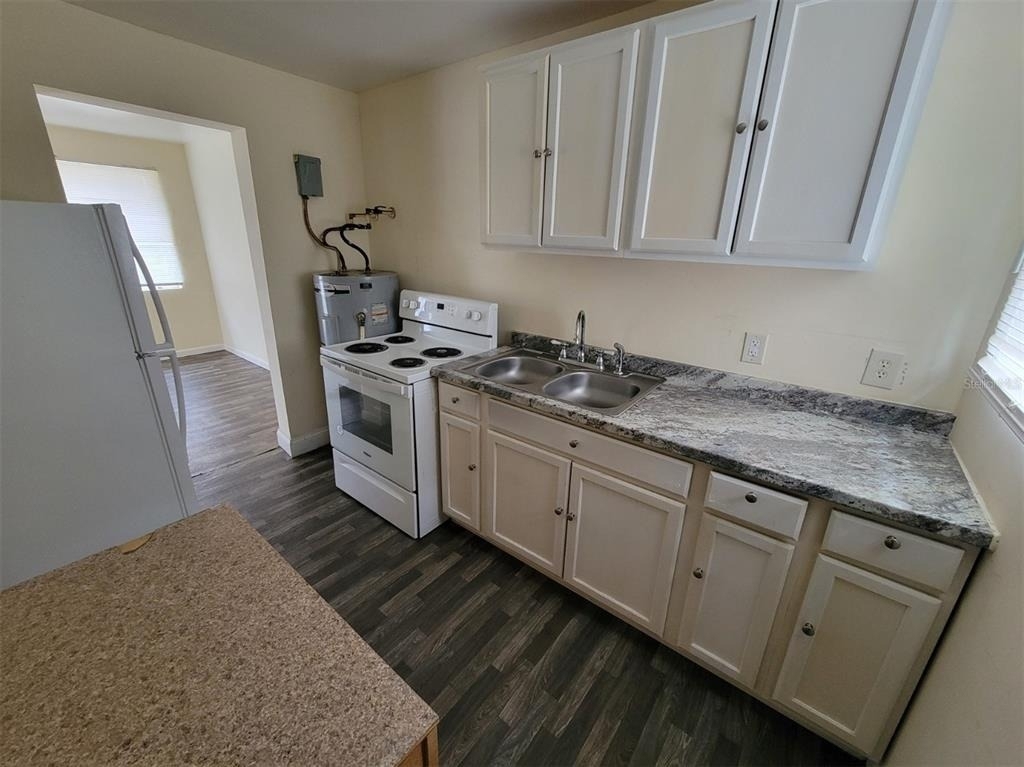 455 Pursley Street - Photo 7