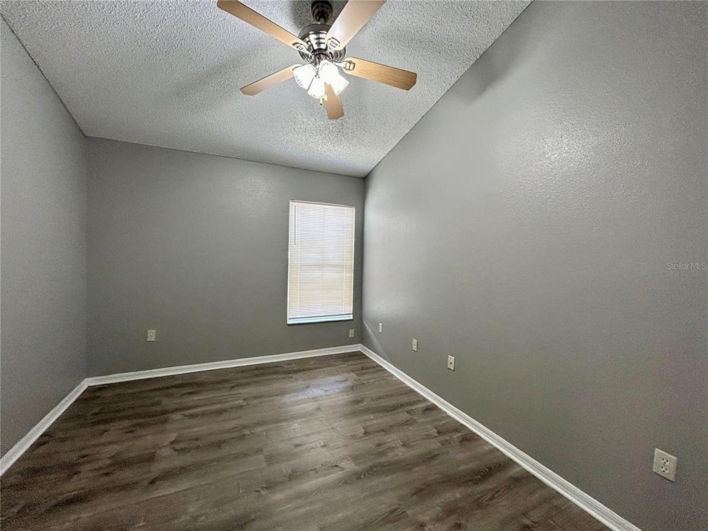 138 Sir Phillips Drive - Photo 11