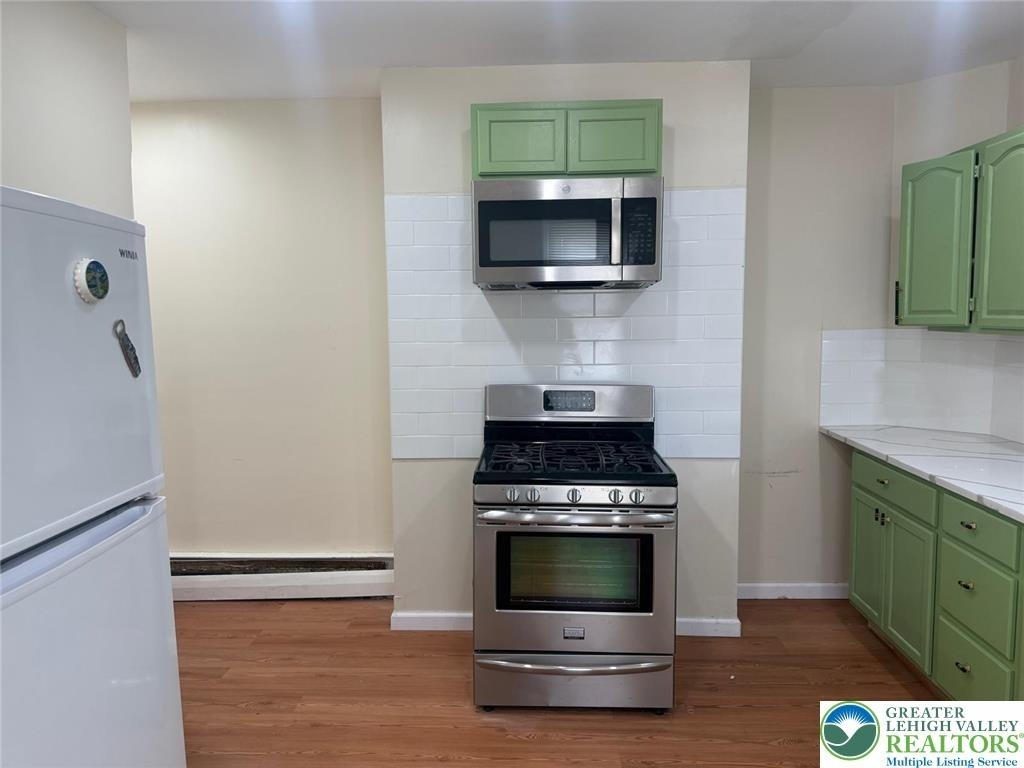 131 Grove Street - Photo 4