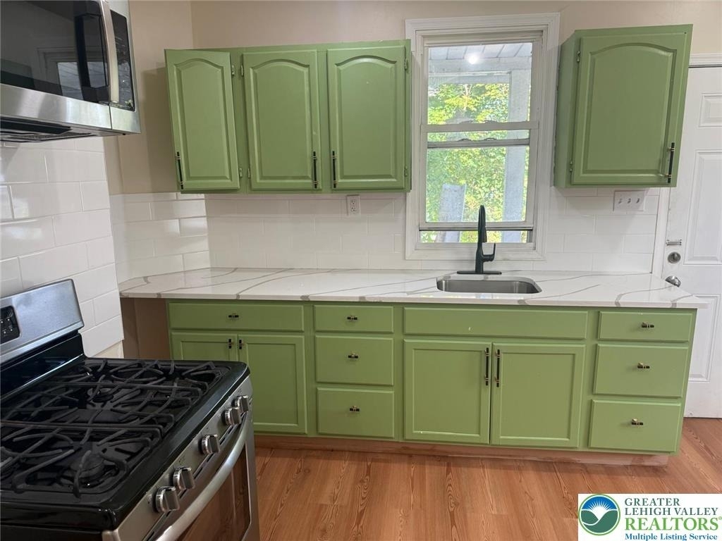 131 Grove Street - Photo 5