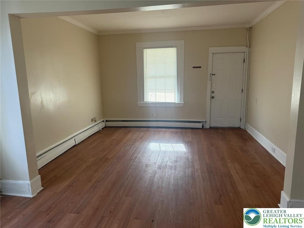 131 Grove Street - Photo 2