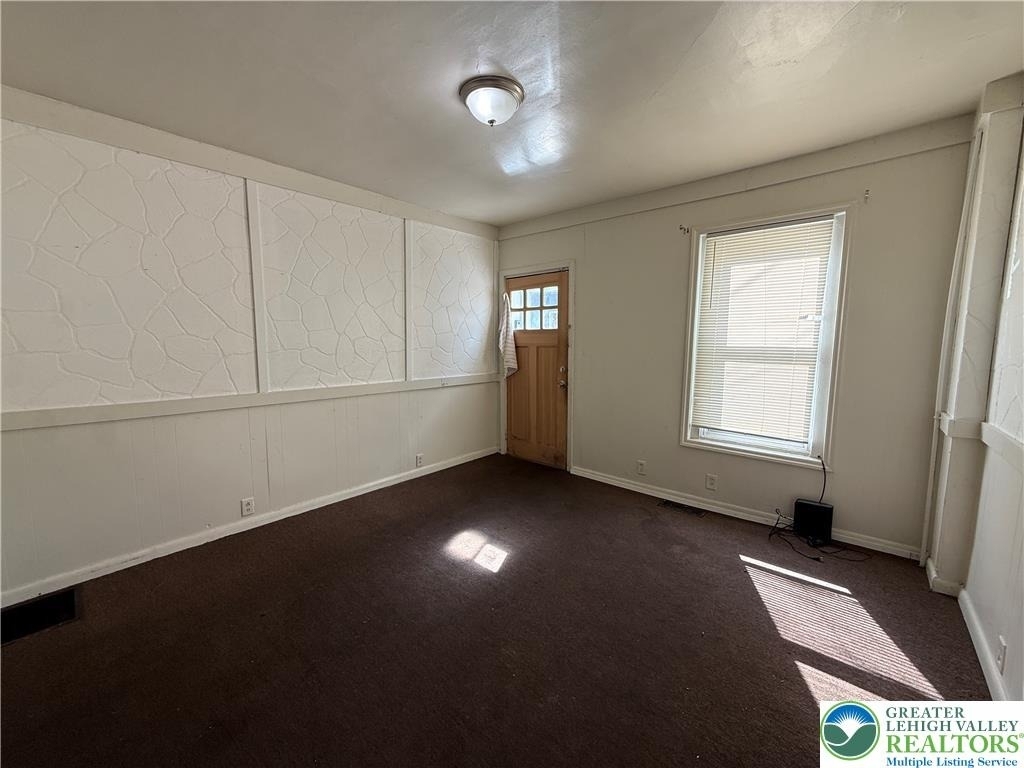 525 Elliger Street - Photo 2