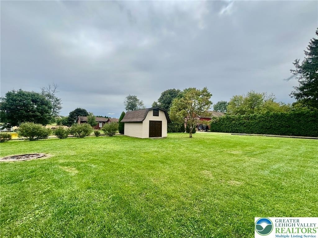 8740 Breiningsville - Photo 5