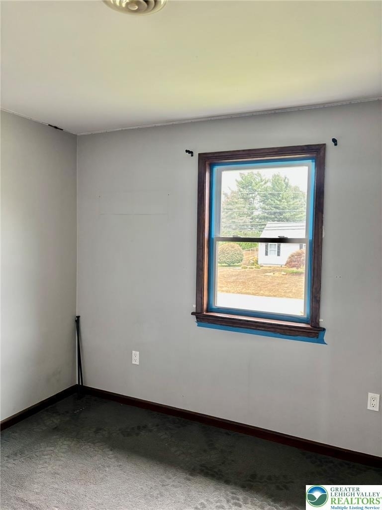 8740 Breiningsville - Photo 12