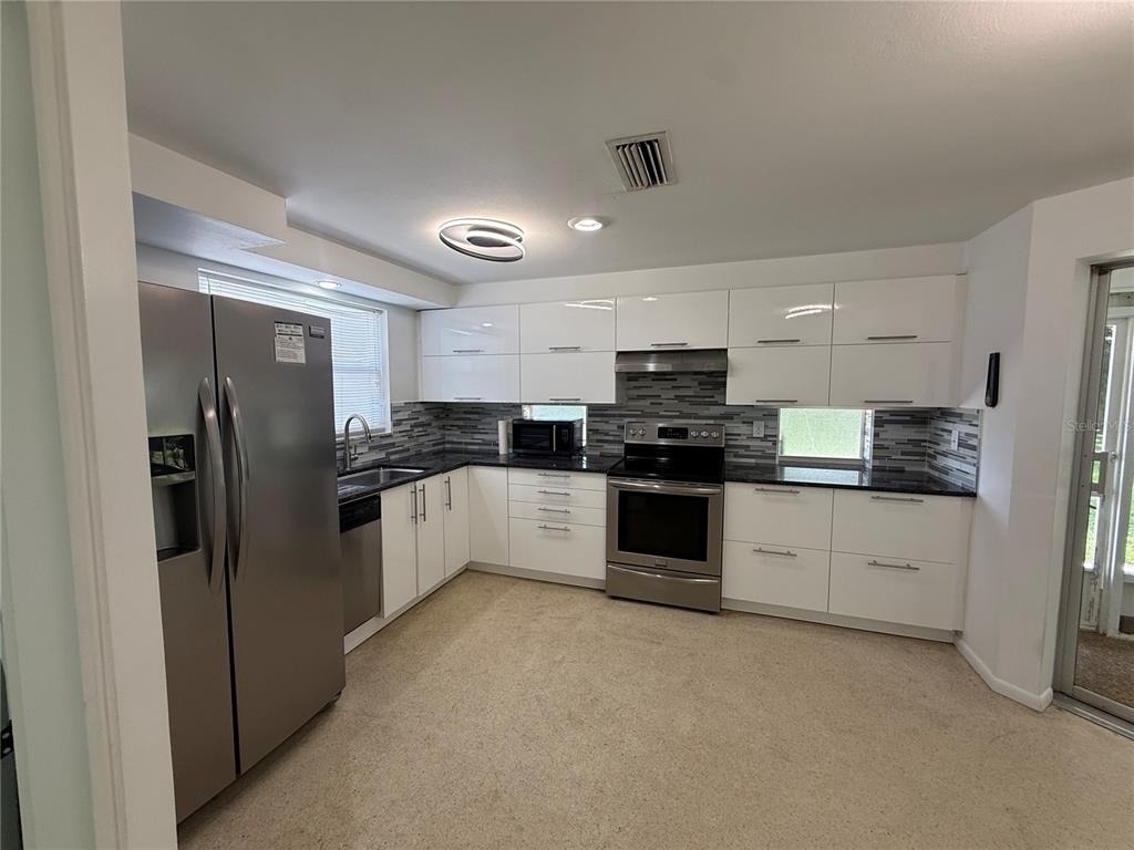 8735 Dunmore Drive - Photo 6
