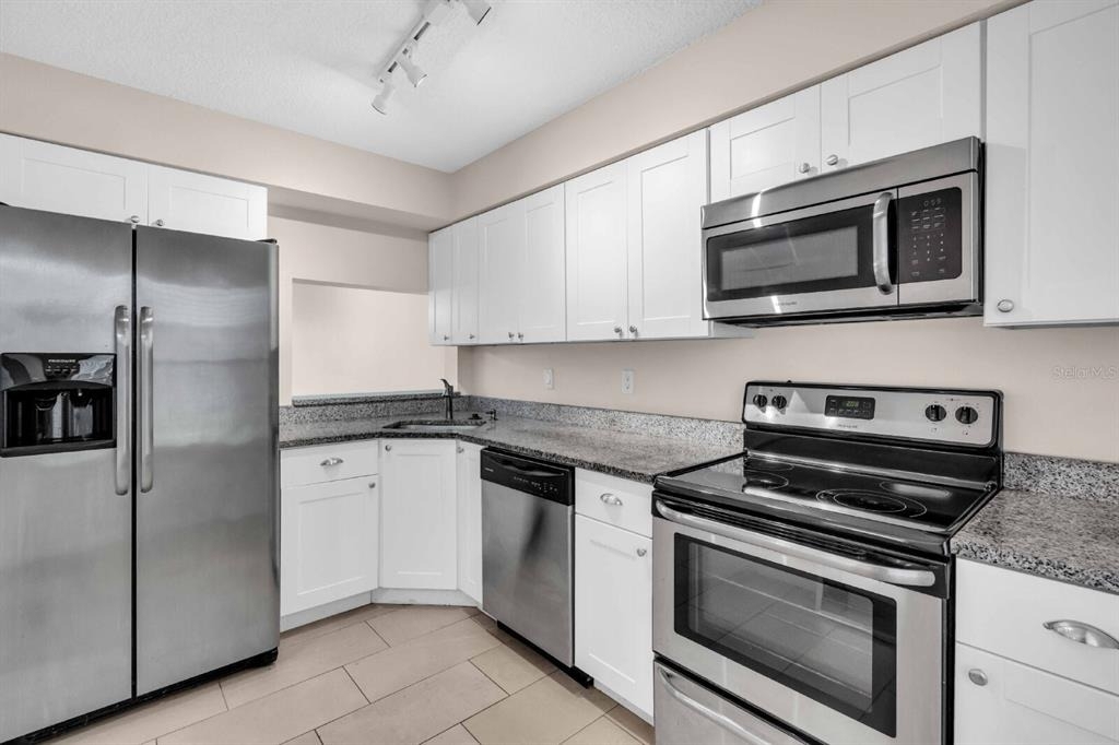 7294 Cloister Drive - Photo 4