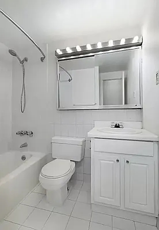 24th Street/3rd Avenue - Photo 2