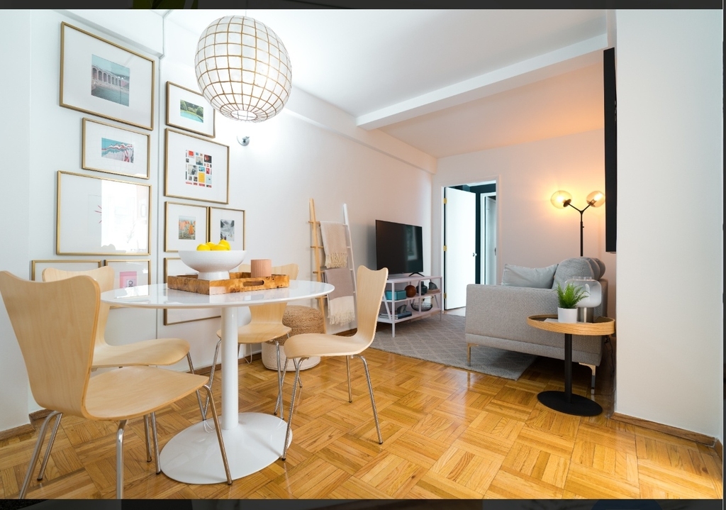 1st Avenue - Photo 5