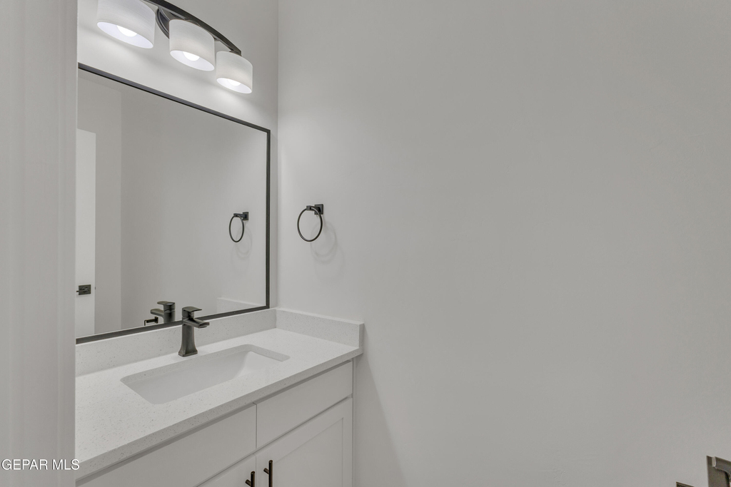 12716 Middlesbrough Avenue - Photo 10