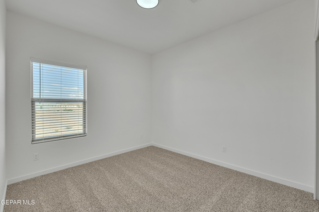 12716 Middlesbrough Avenue - Photo 7