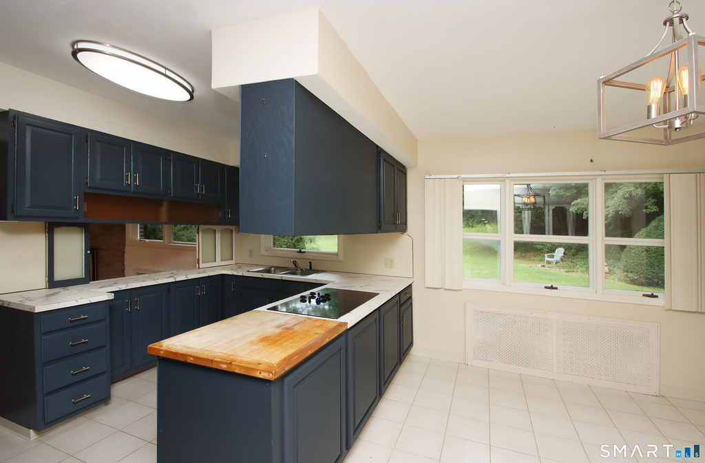 85 Center Street - Photo 8