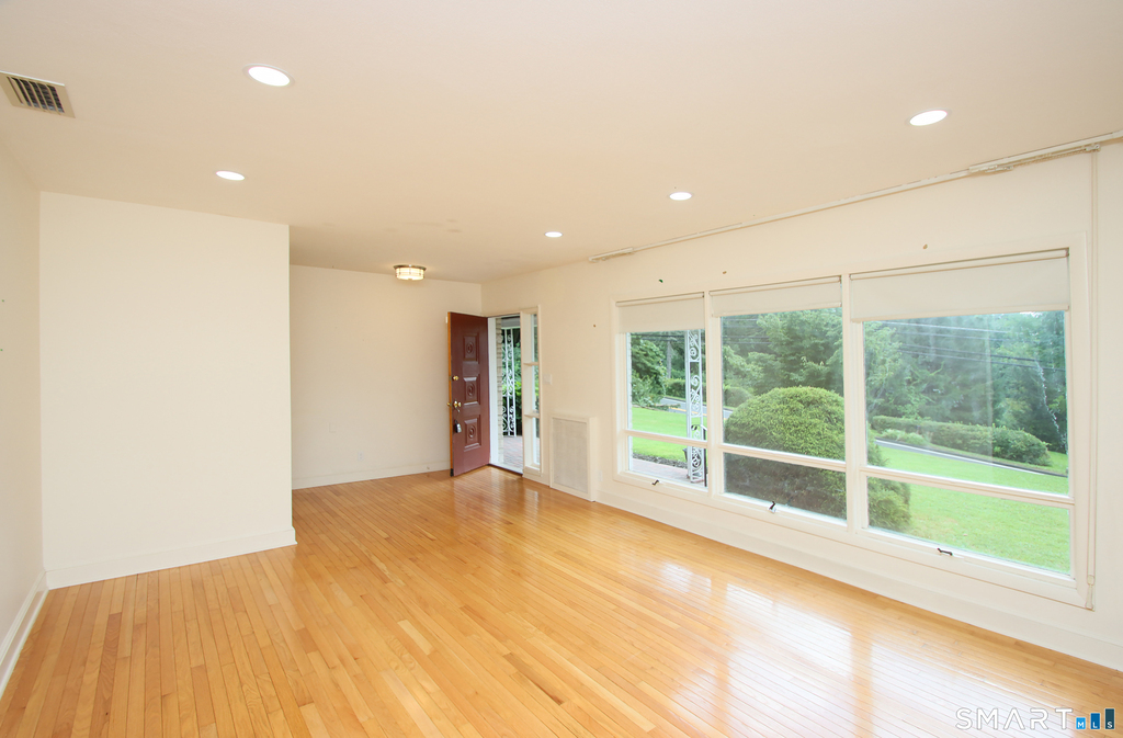 85 Center Street - Photo 3