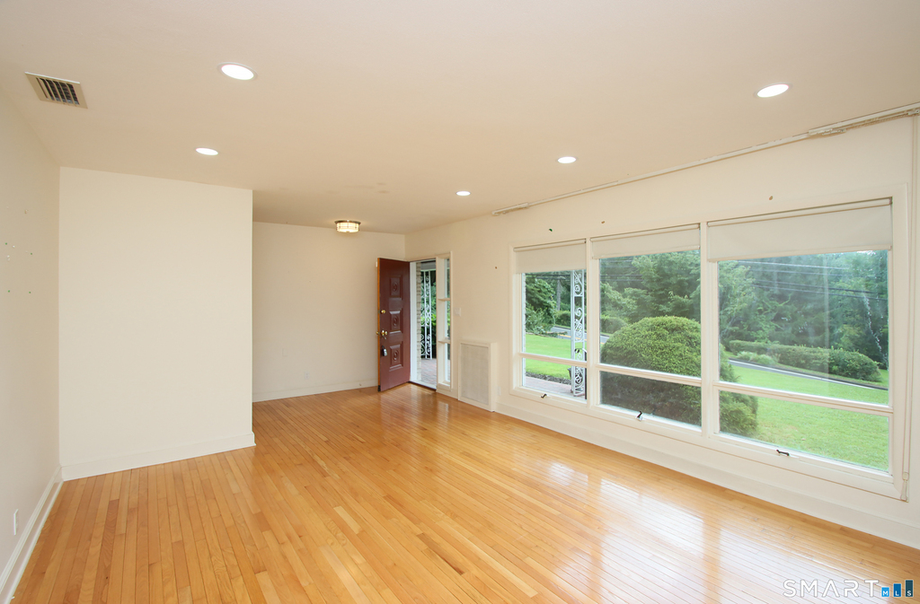85 Center Street - Photo 4
