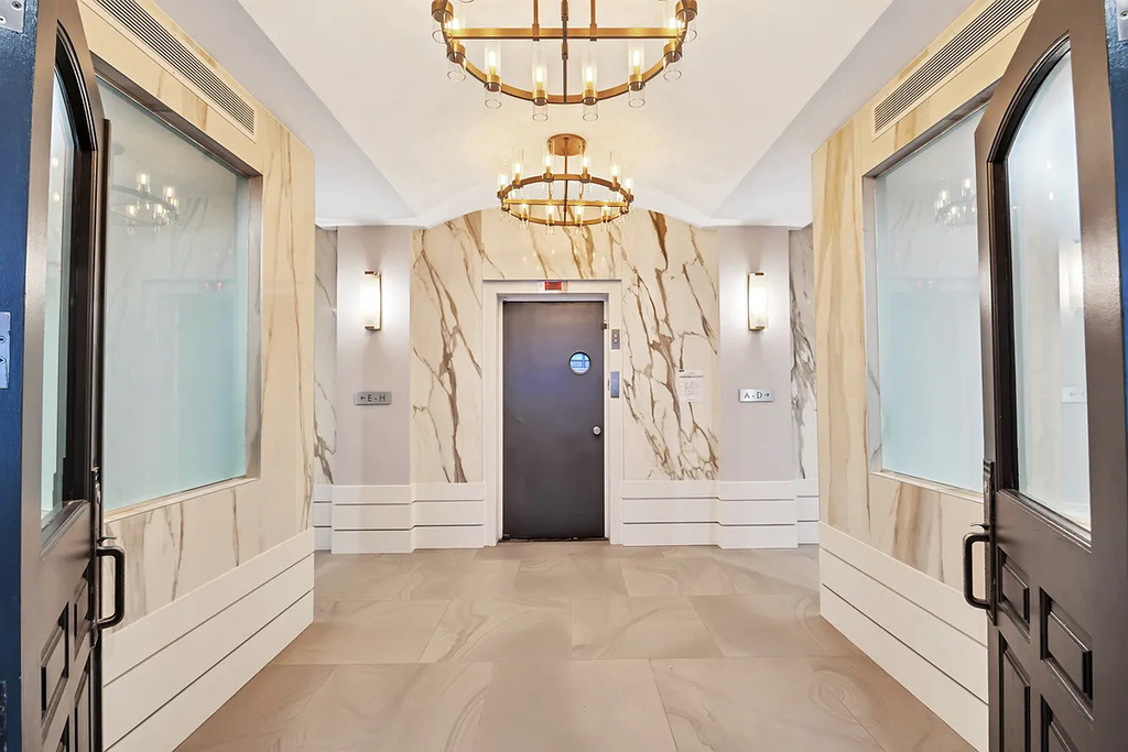 226 East 70th Street - Photo 10