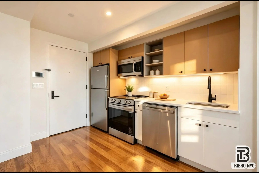 997 Rogers Avenue - Photo 0