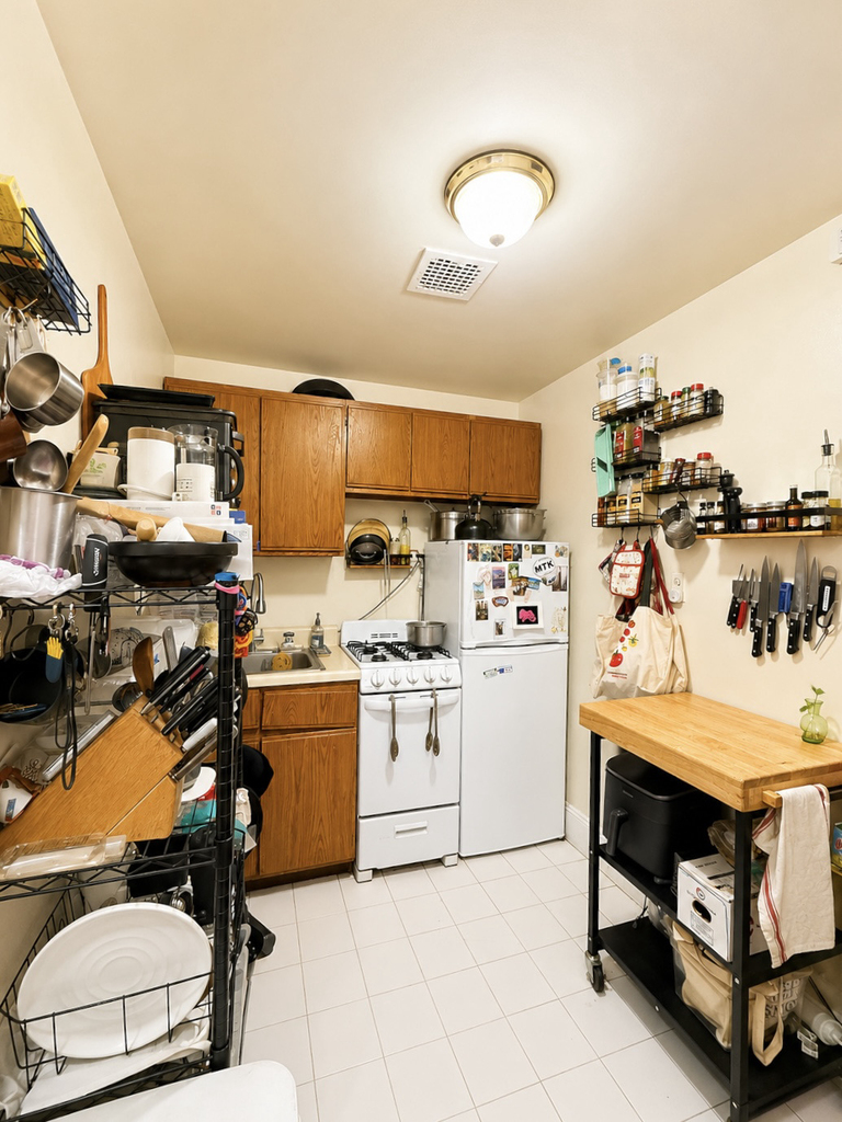 West 105th Street - Photo 5