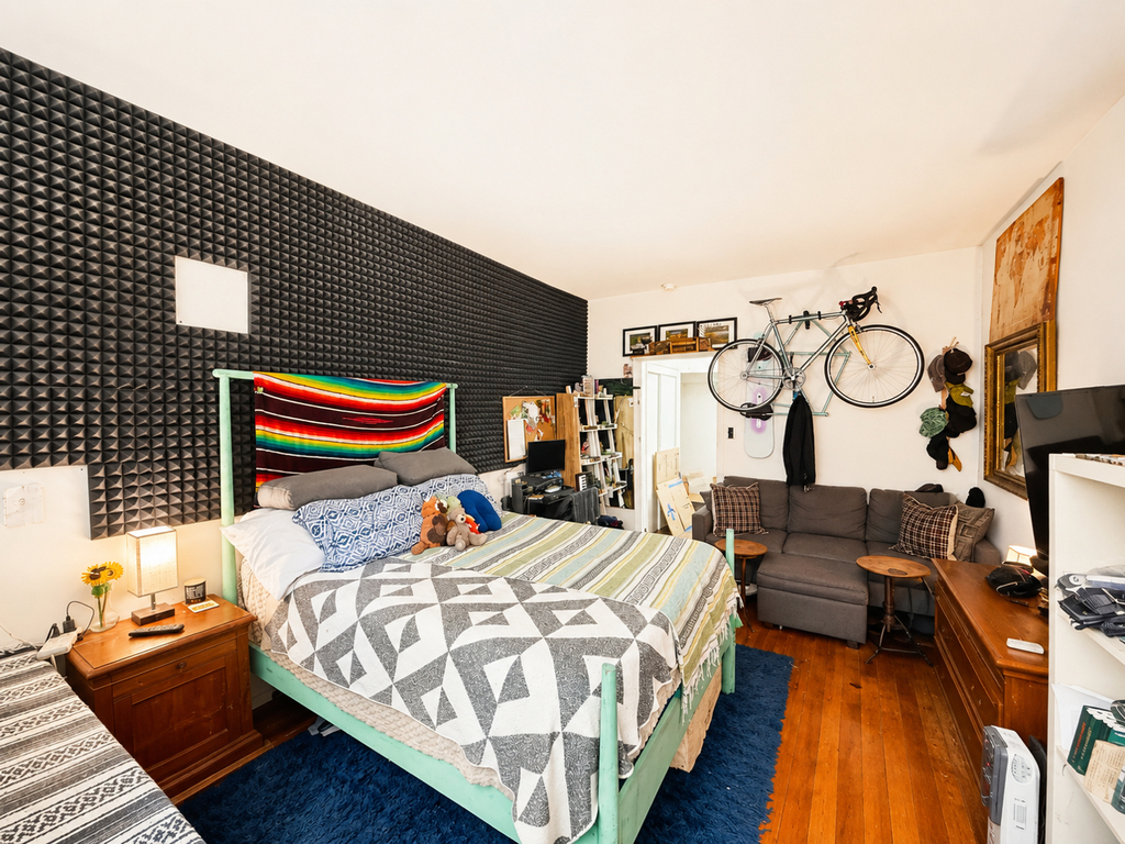 West 105th Street - Photo 4
