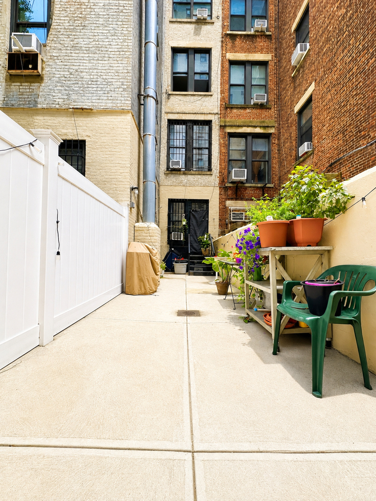 West 105th Street - Photo 1