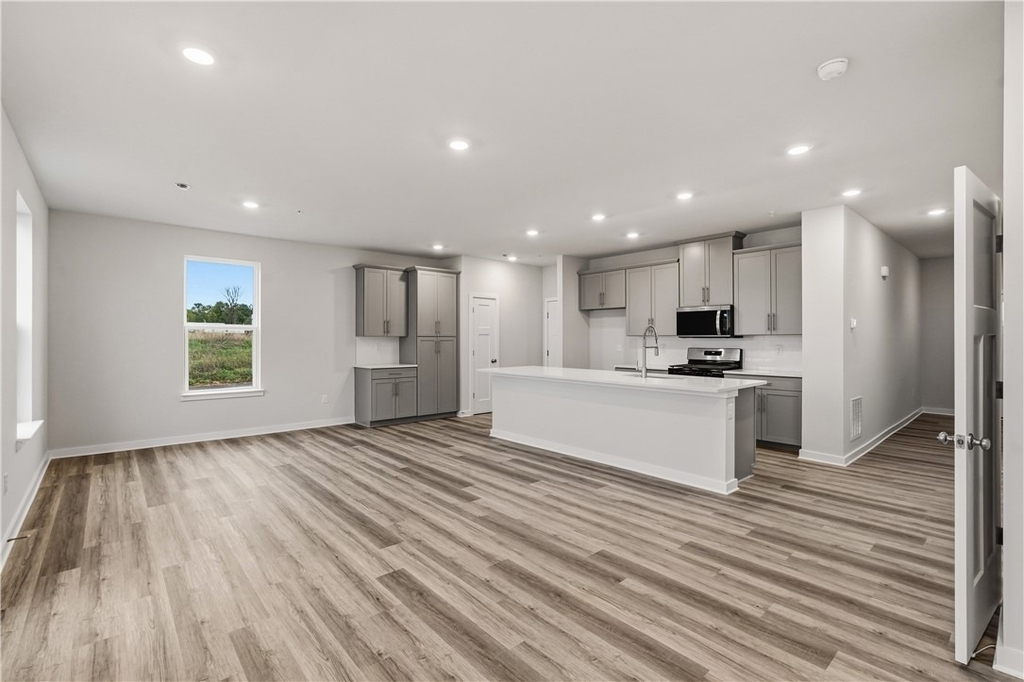 1015 Darcy Drive - Photo 7