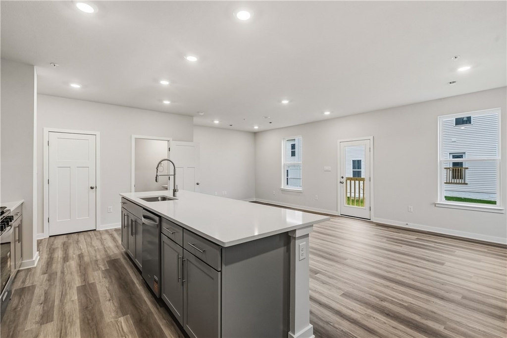 1015 Darcy Drive - Photo 6