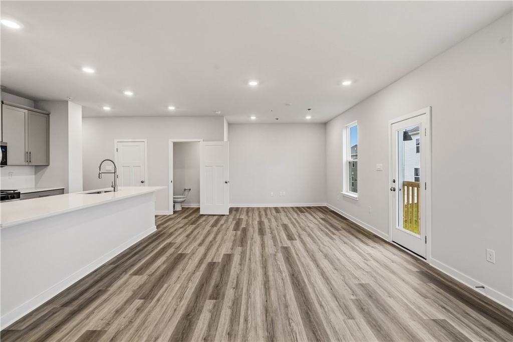 1015 Darcy Drive - Photo 8