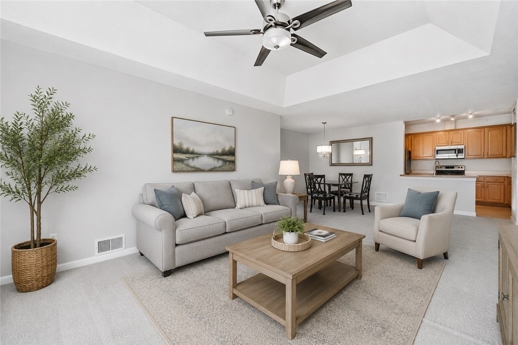 217 Adams Pointe Boulevard - Photo 3