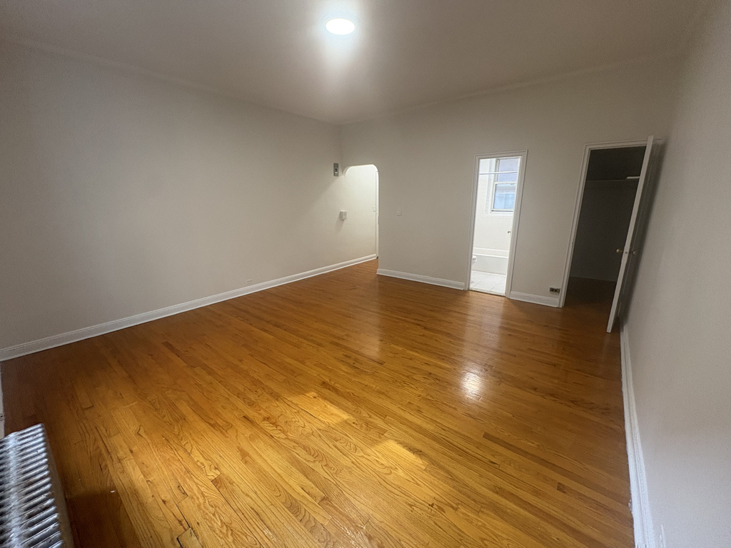 83rd Street/West End - Photo 1