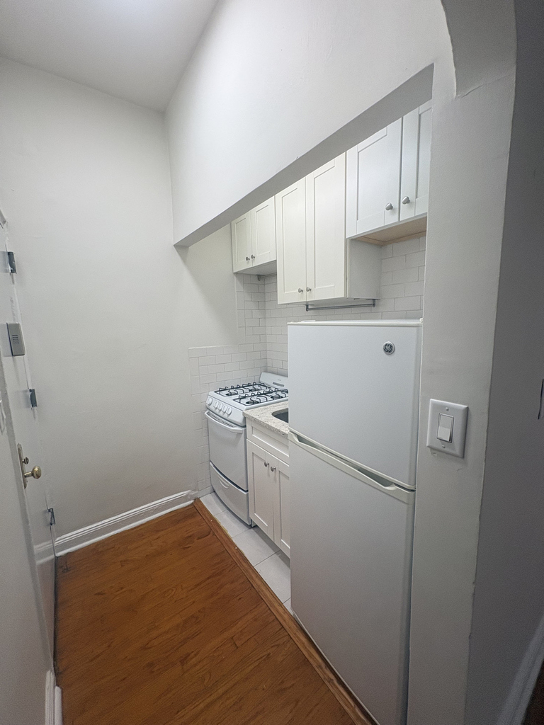 83rd Street/West End - Photo 3