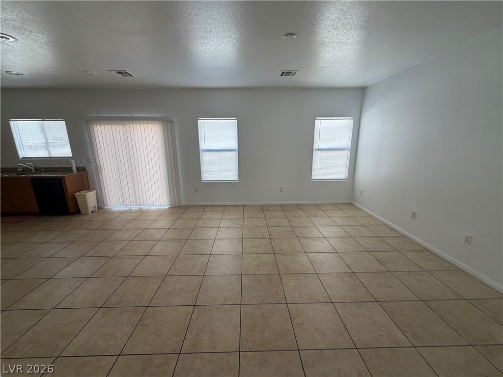 5566 Sun Temple Avenue - Photo 5