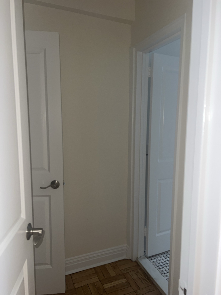 East 56th Street - Photo 7