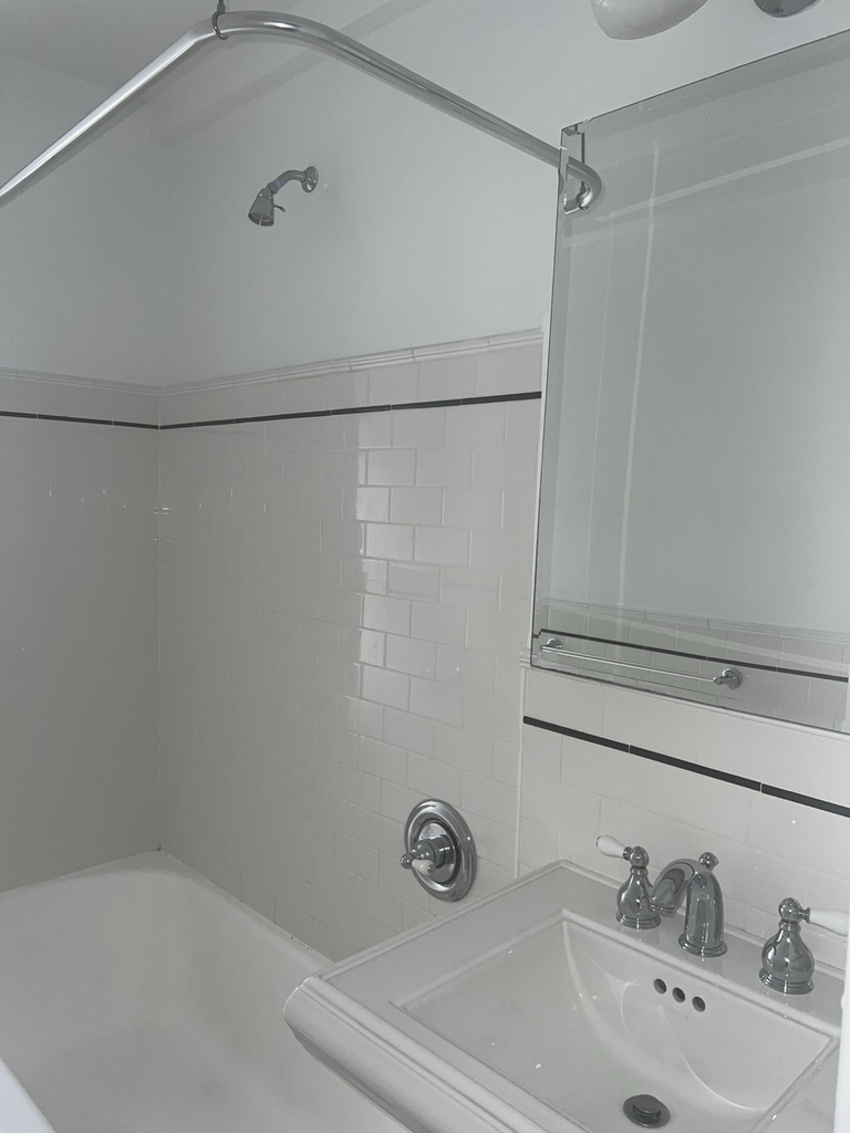 East 56th Street - Photo 10