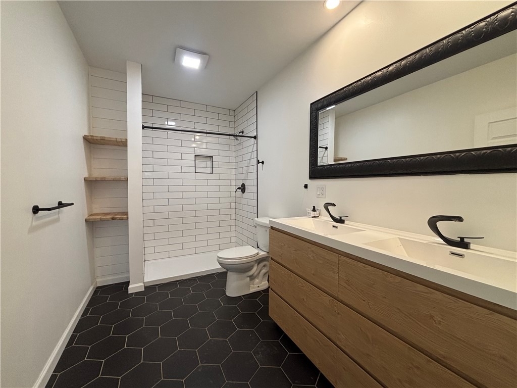 318 Bronson Street - Photo 9