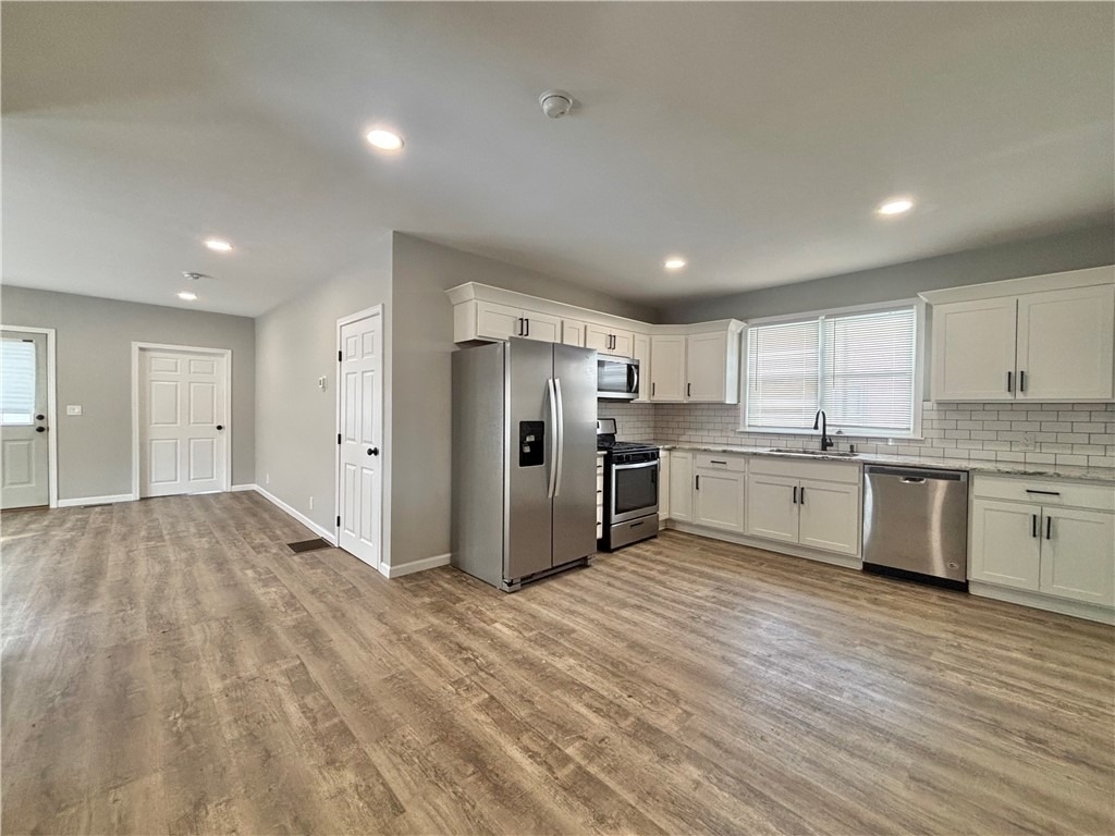 318 Bronson Street - Photo 1