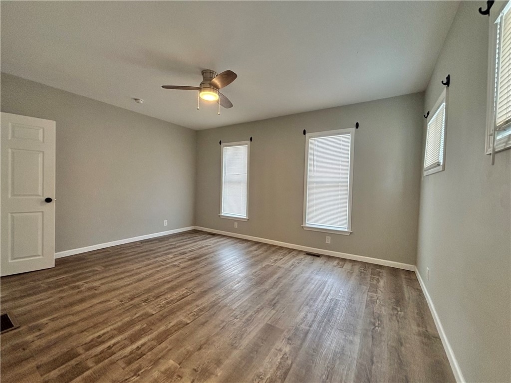 318 Bronson Street - Photo 8