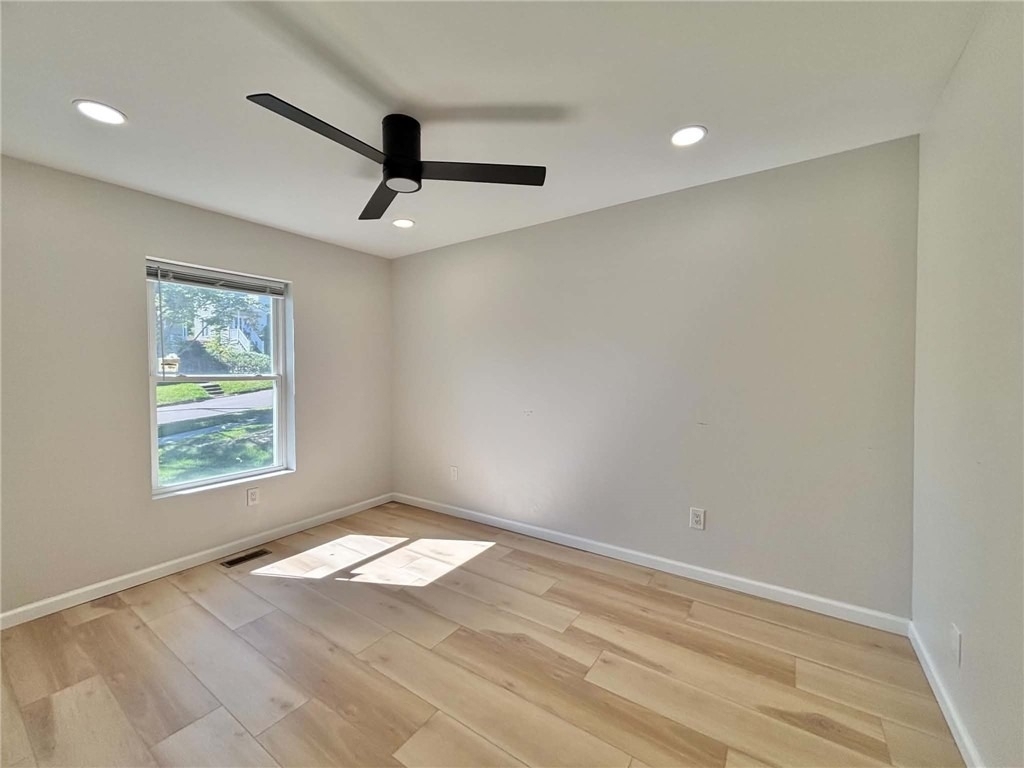 231 W Third Street - Photo 11