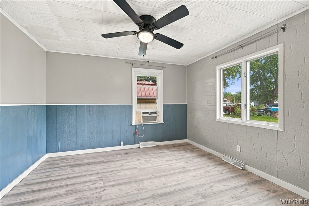 9105 Main St - Photo 24