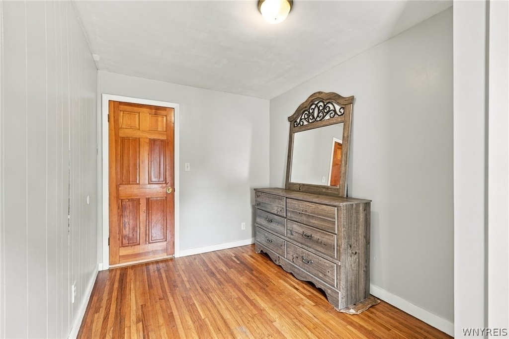 9105 Main St - Photo 23