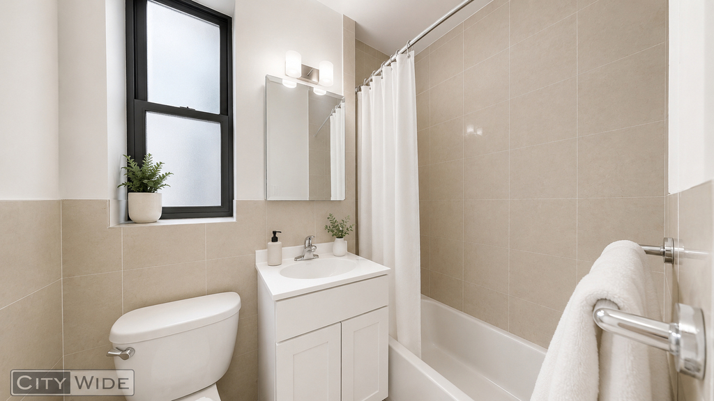 315 West 21st Street - Photo 1