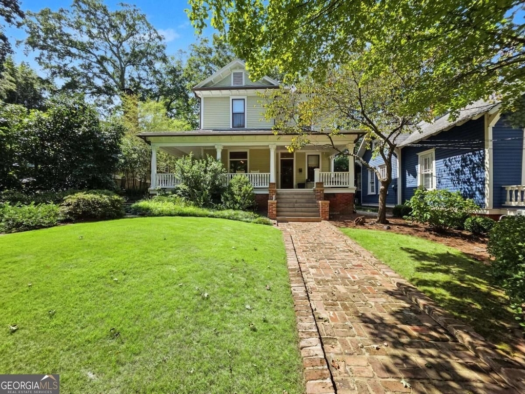 1059 Alta Avenue Ne - Photo 1