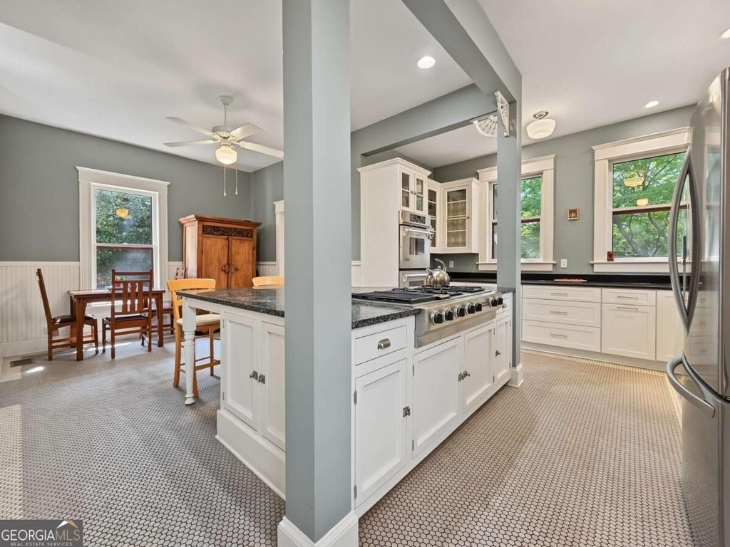 1059 Alta Avenue Ne - Photo 11