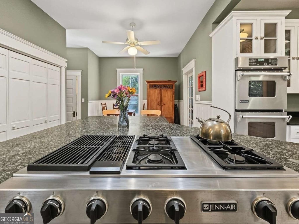 1059 Alta Avenue Ne - Photo 12