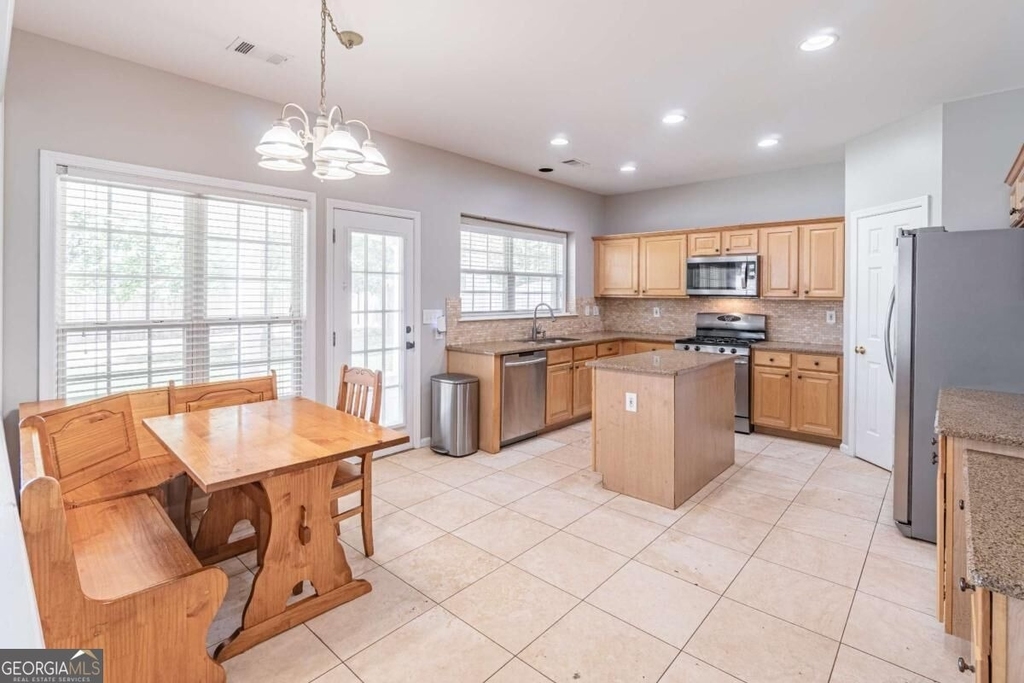230 Albrighton Court - Photo 13