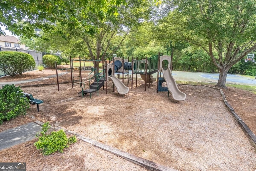 230 Albrighton Court - Photo 35