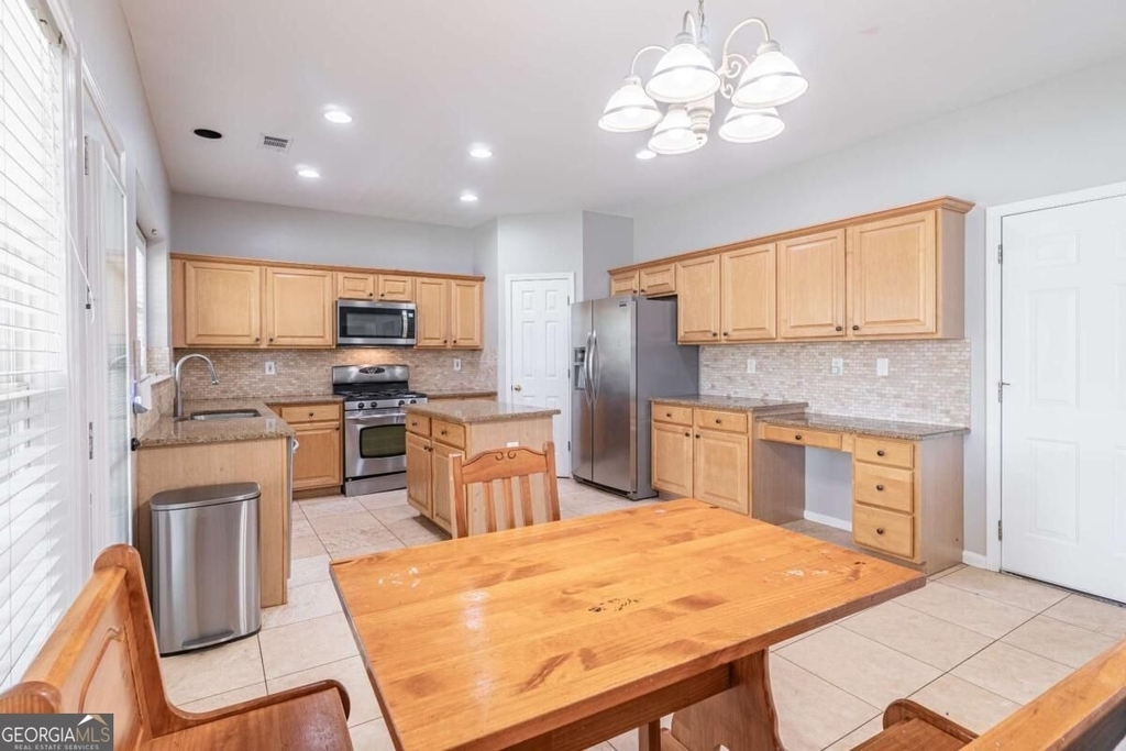 230 Albrighton Court - Photo 12