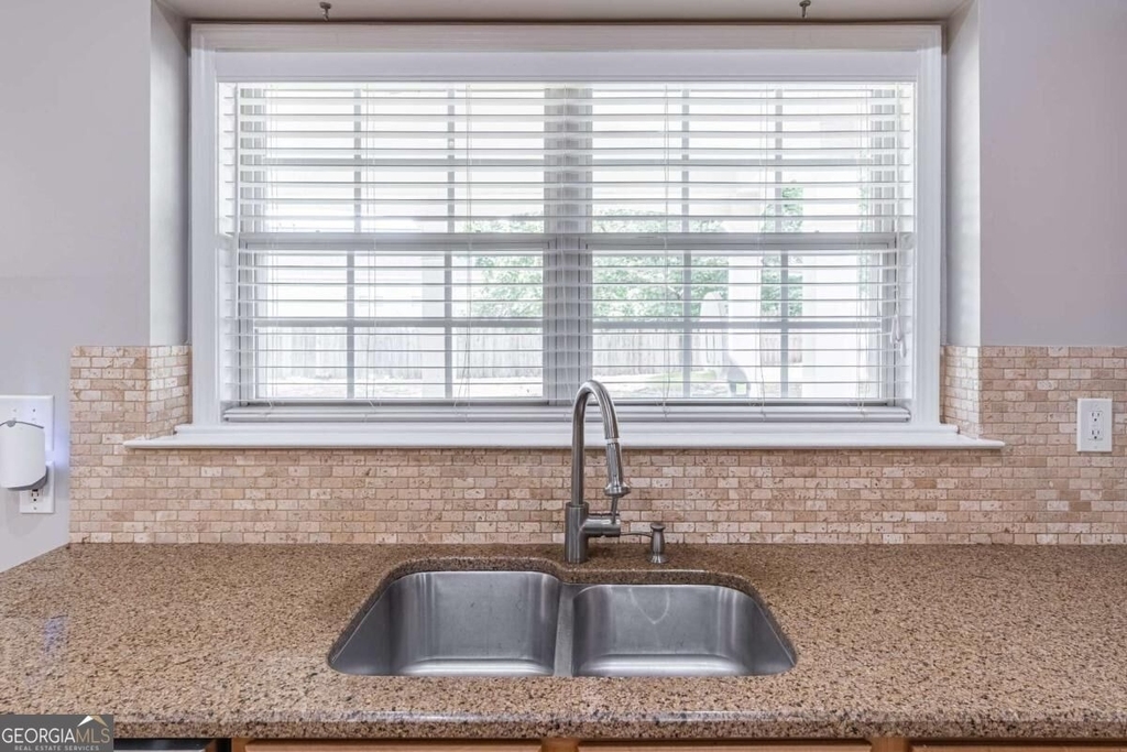 230 Albrighton Court - Photo 15