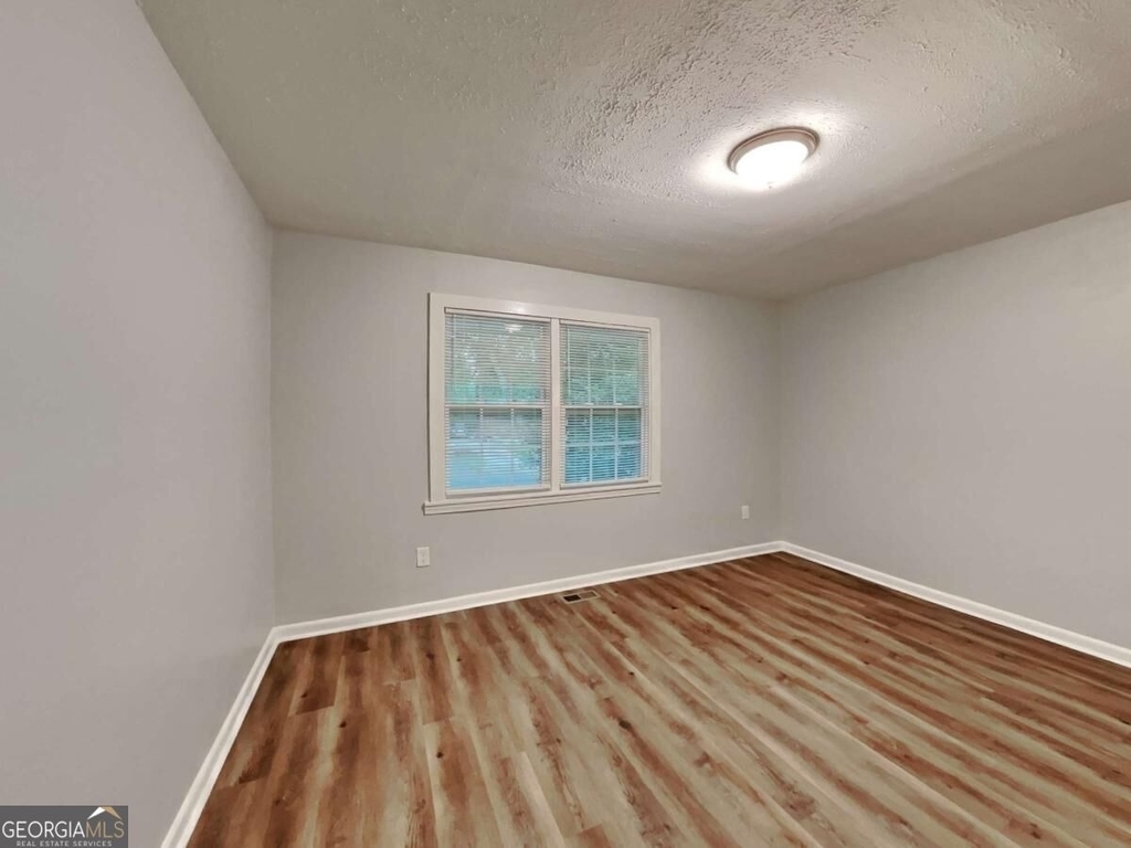 1125 Curtis Drive - Photo 6