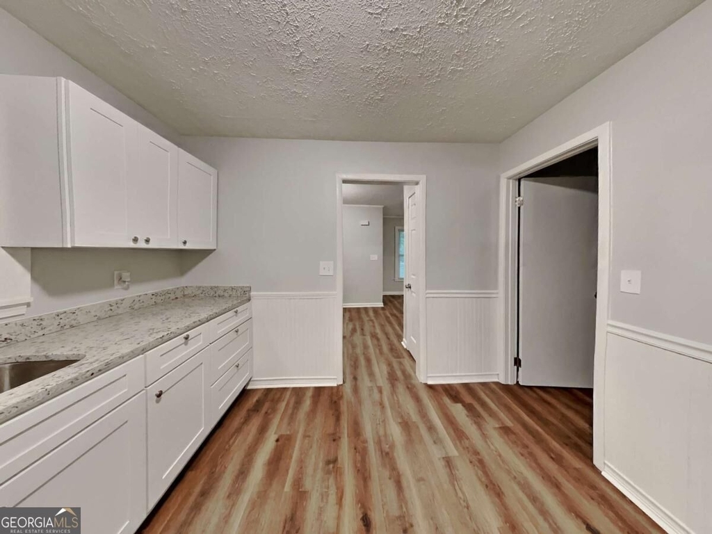 1125 Curtis Drive - Photo 3
