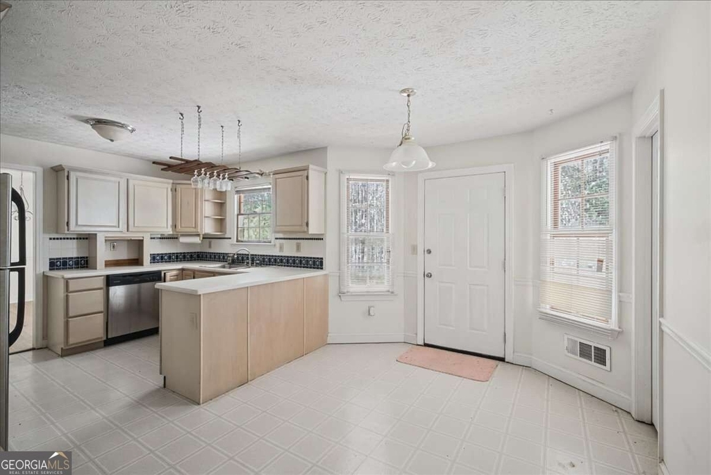 3925 Pate Road - Photo 10
